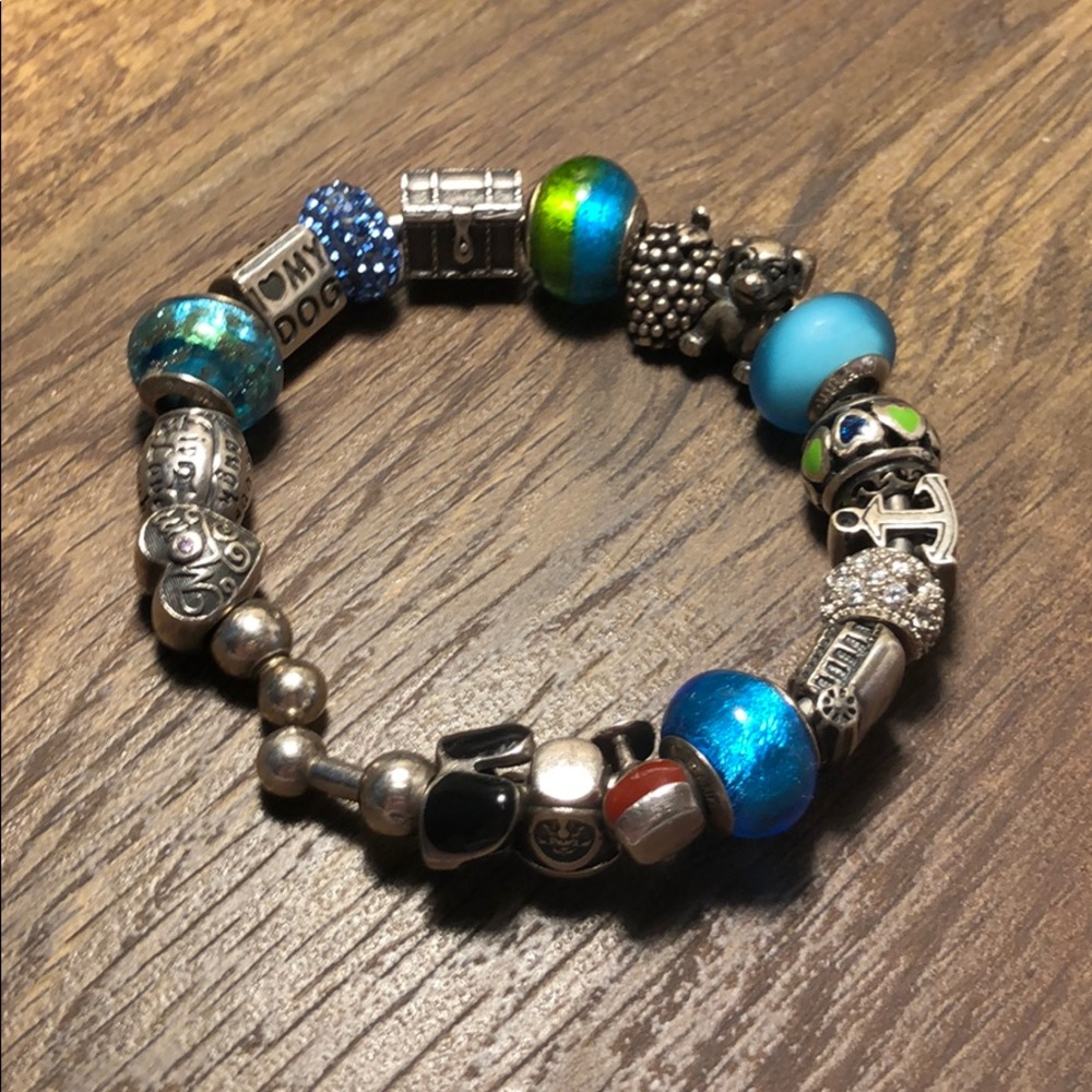 Charm bracelet